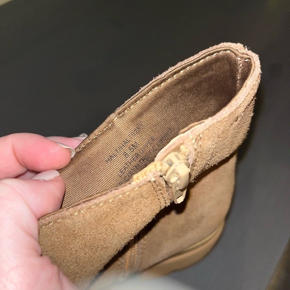 Steve Madden Halt Platform Sued Boots NEW - Picture 8 of 8